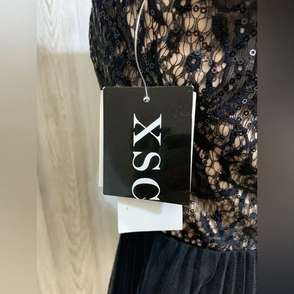 NWT Xscape Black and Nude Lace Pleated Skirt Halter Evening Cocktail Dress Sz 10 - Picture 12 of 16